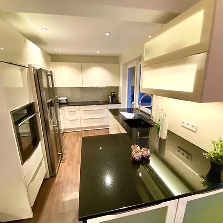 شقة Beautiful Suites In The Center Of *